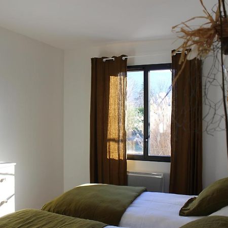 Chez Elles En Provence Villa น็องส์-เลส์-แป็งส์ ภายนอก รูปภาพ
