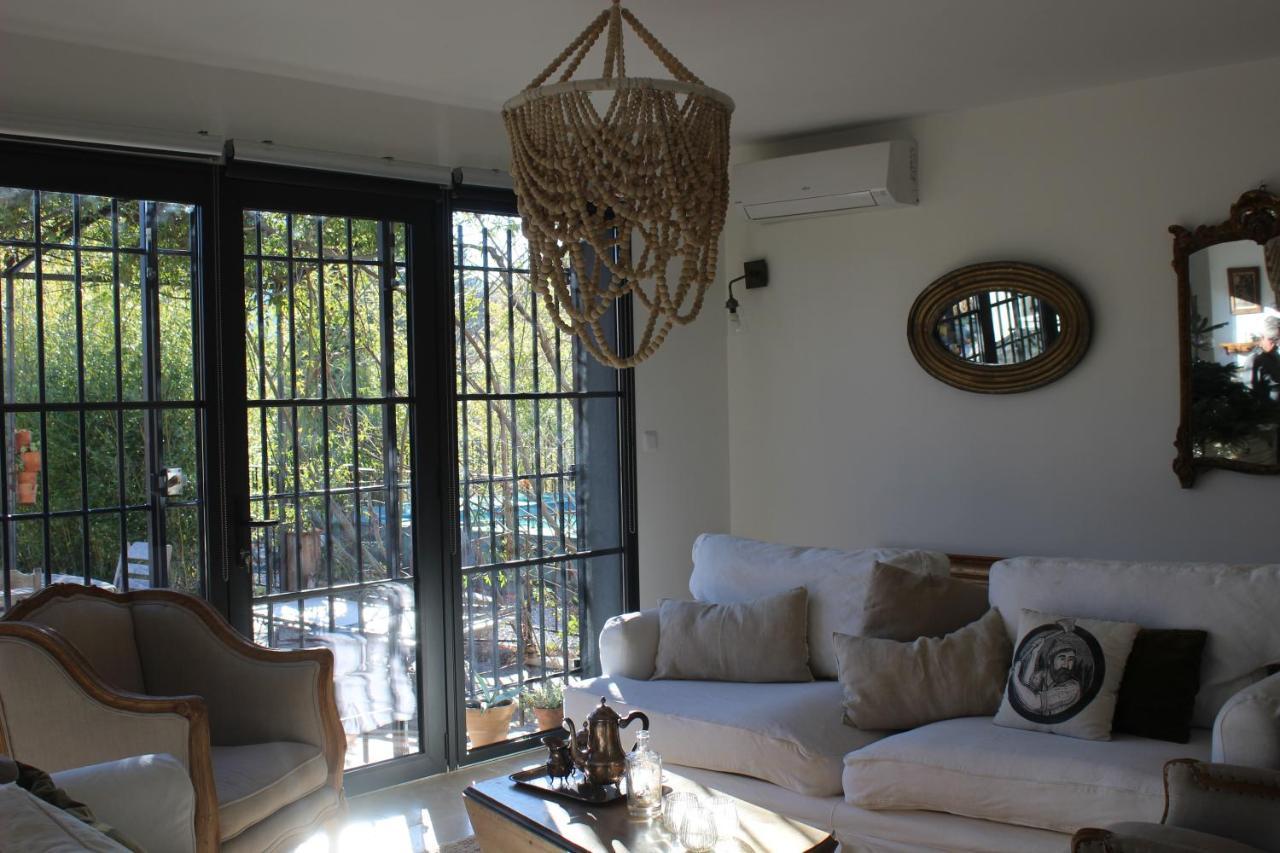Chez Elles En Provence Villa น็องส์-เลส์-แป็งส์ ภายนอก รูปภาพ