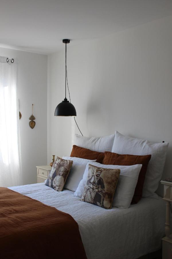 Chez Elles En Provence Villa น็องส์-เลส์-แป็งส์ ภายนอก รูปภาพ