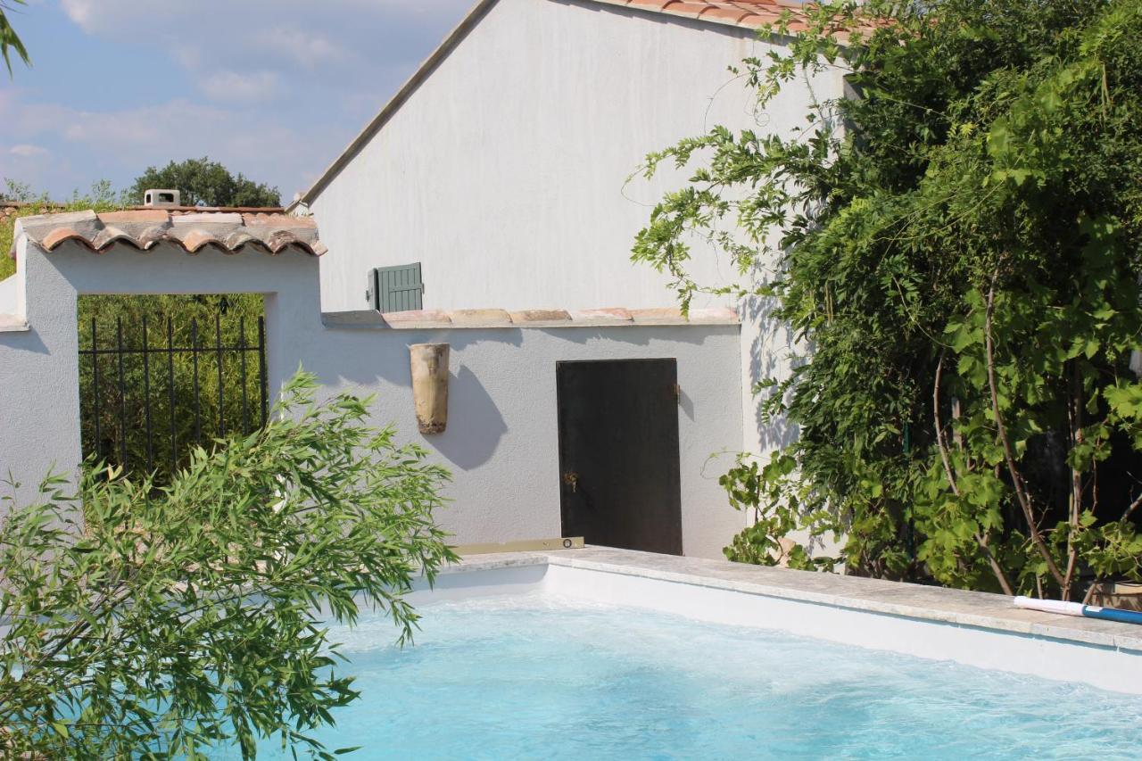 Chez Elles En Provence Villa น็องส์-เลส์-แป็งส์ ภายนอก รูปภาพ