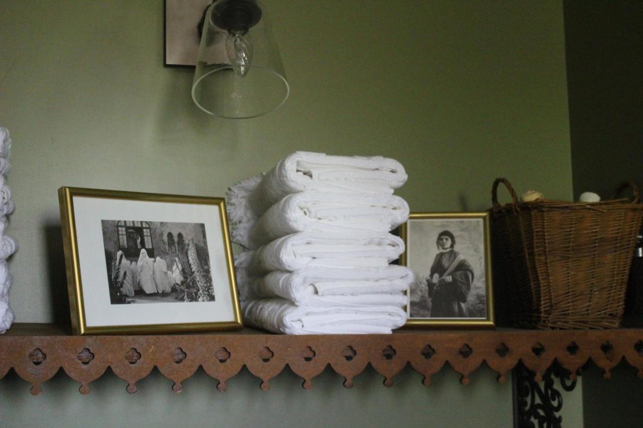 Chez Elles En Provence Villa น็องส์-เลส์-แป็งส์ ภายนอก รูปภาพ