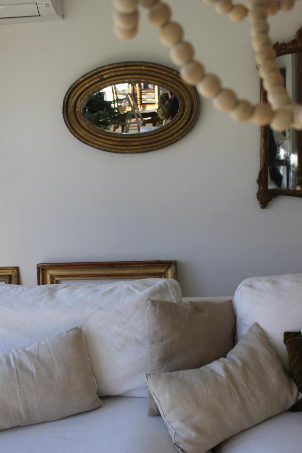 Chez Elles En Provence Villa น็องส์-เลส์-แป็งส์ ภายนอก รูปภาพ